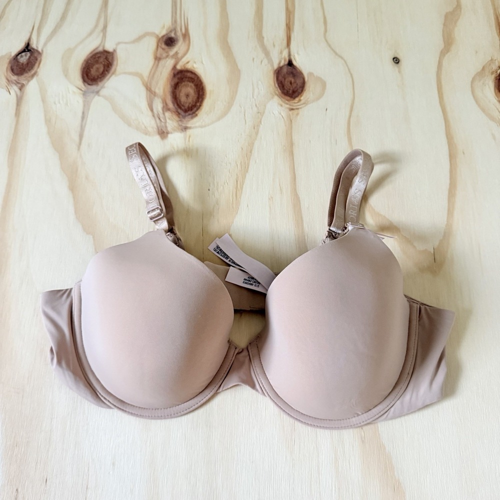NEW VICTORIA SECRET Size 38B Smooth Lightly Lined Full Coverage